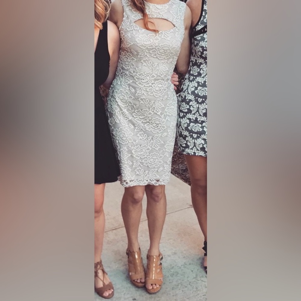 Nightway semi formal mid length dress white and gold lace size 4 small or medium